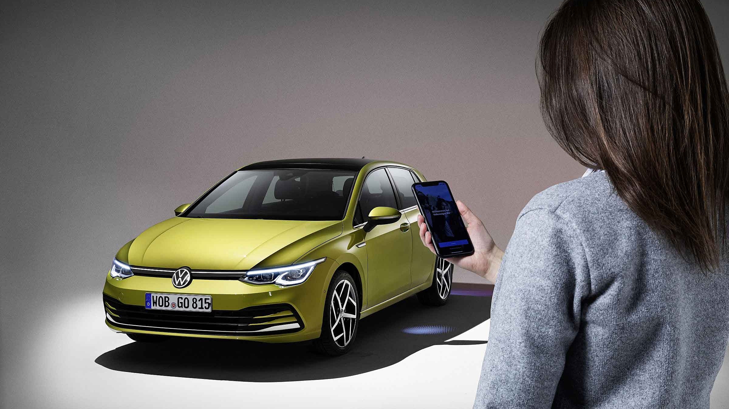 Volkswagen We Connect Jetzt bei Schmolck die VW We Connect App entdecken und alle Informationen über das Fahrzeug erhalten.