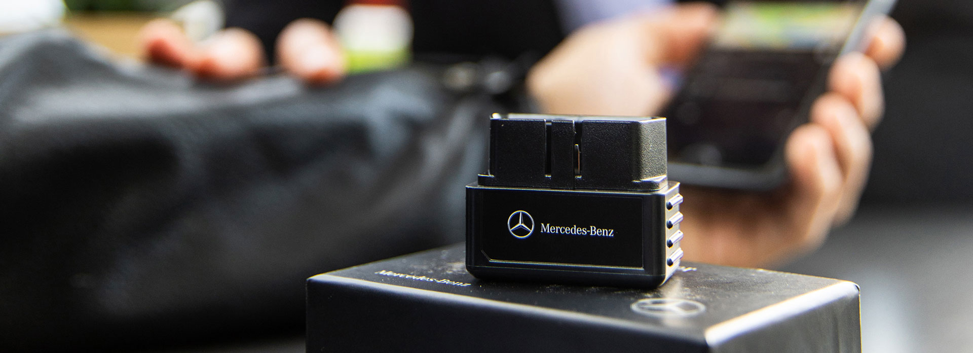 Tauchen Sie ein in die digitale Welt von Mercedes-Benz.
