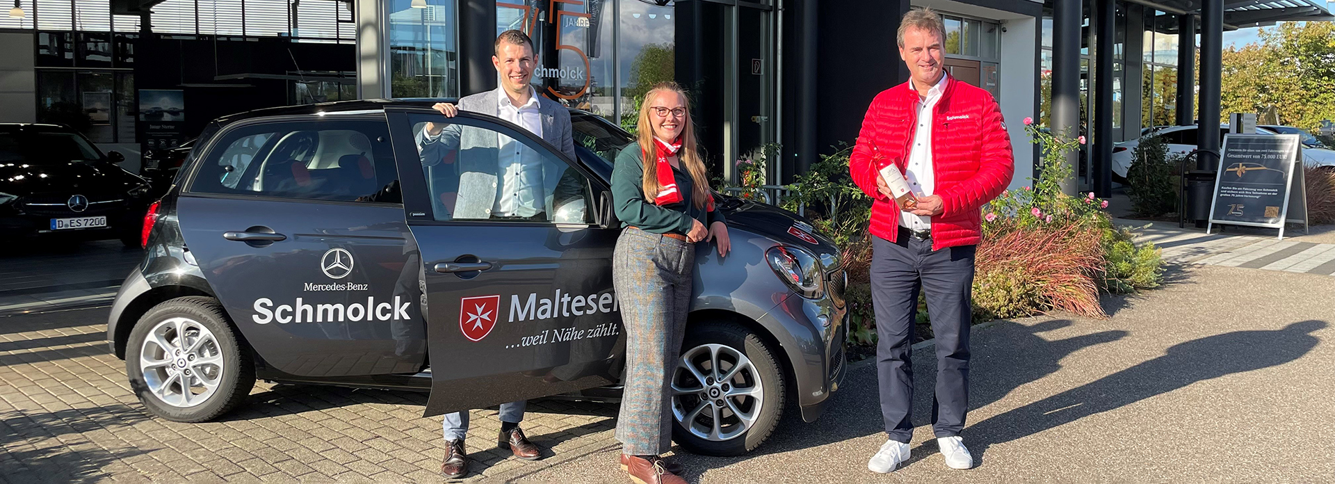 Übergabe eines Smarts der Firma Schmolck an die Malteser