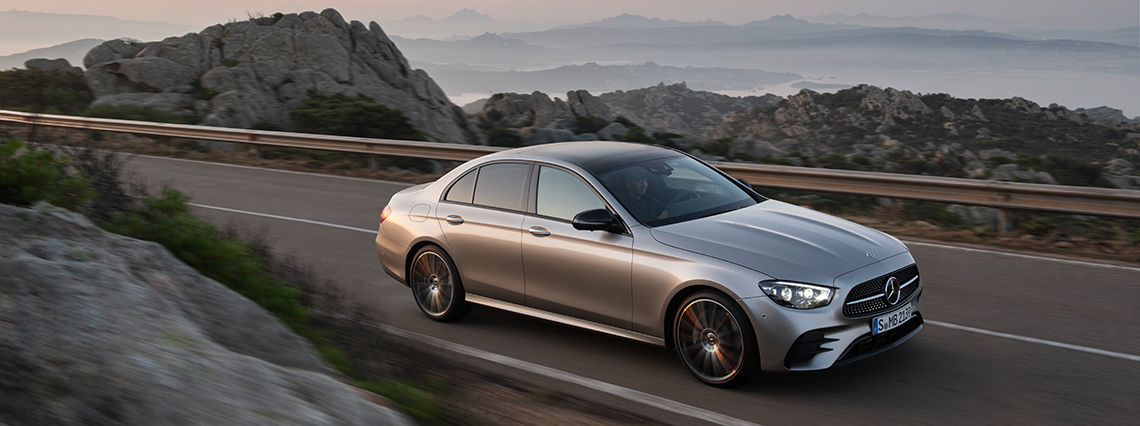 Jetzt bei Schmolck die Mercedes-Benz E-Klasse ab 76 €/Tag mieten.