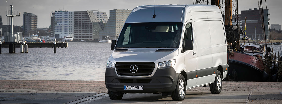 Jetzt bei Schmolck den Mercedes-Benz Sprinter Kasten ab 87 €/Tag mieten